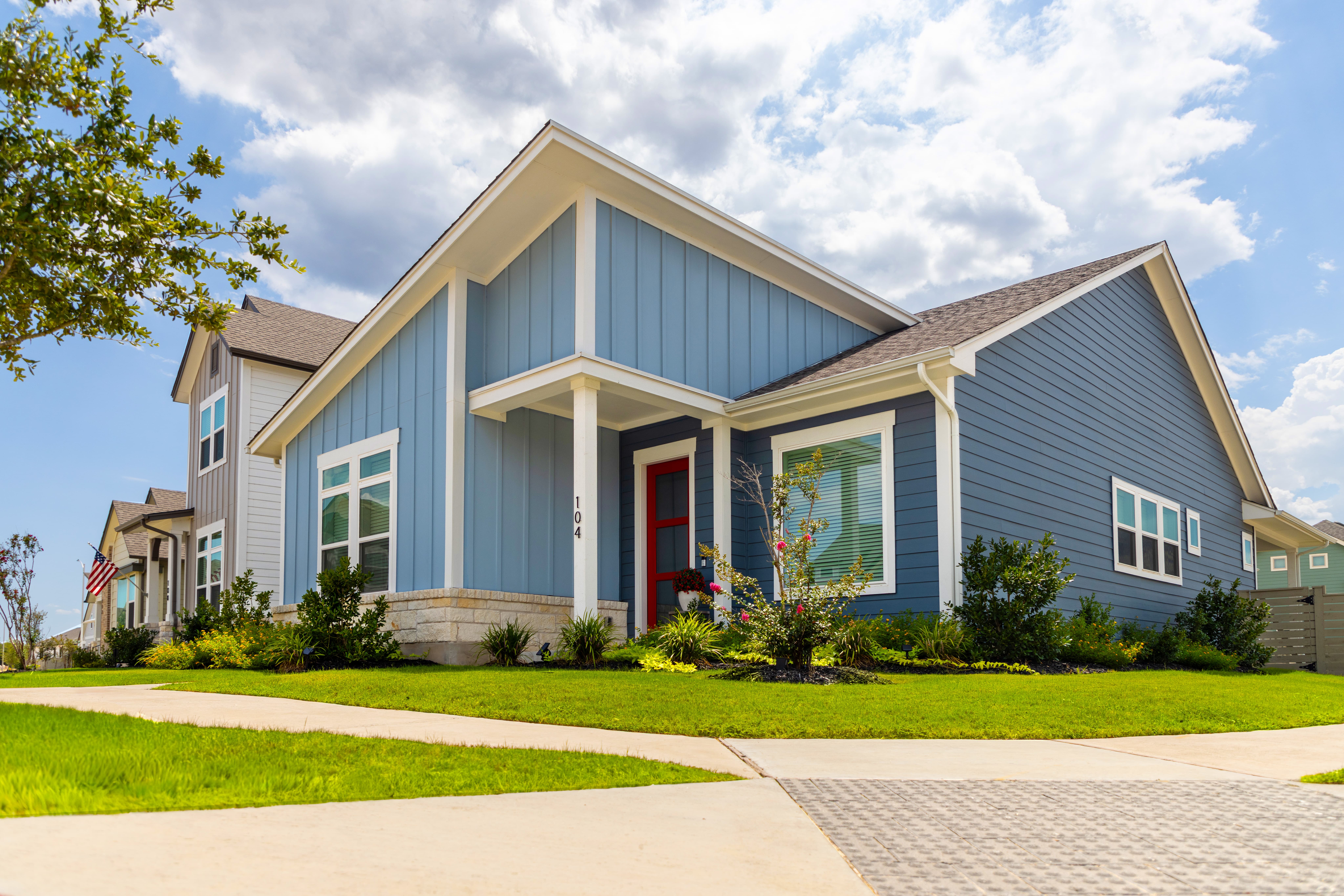Example of a new home in Adelton